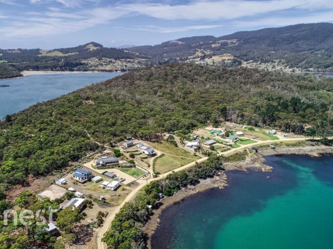 156B Apex Point Road WHITE BEACH