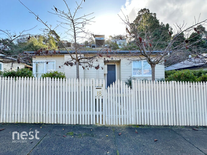 18 Syme Street SOUTH HOBART